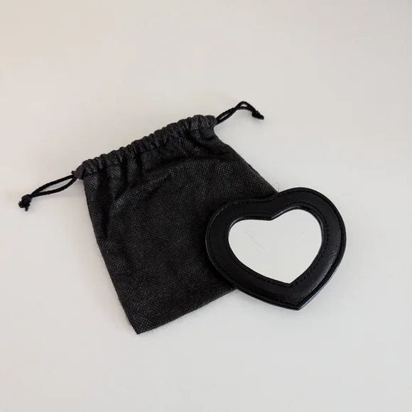 S O L D🏷️Agnes B. black leather small heart shape mirror - Picture 5 of 5
